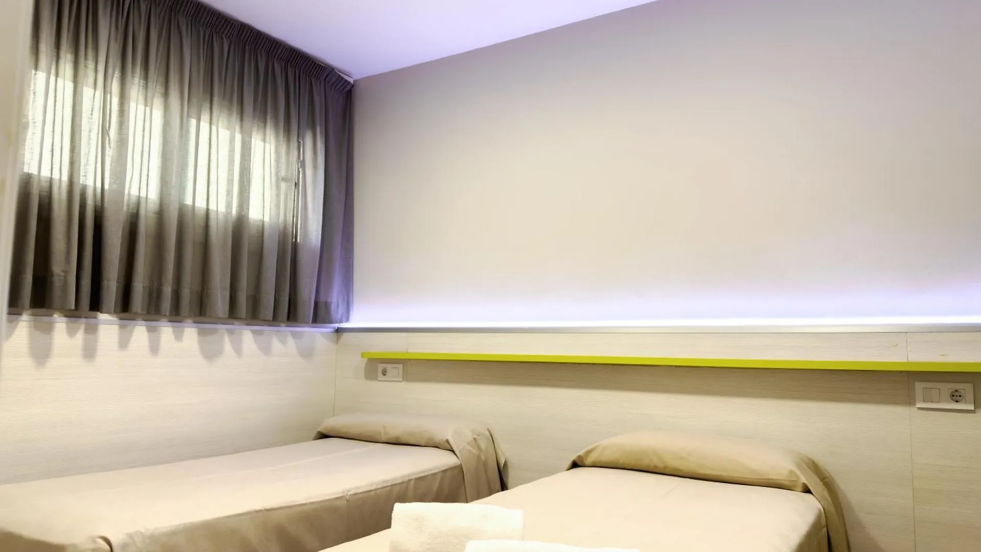 Rentalmar Zahara Family Suites Salou 0*,  Spain