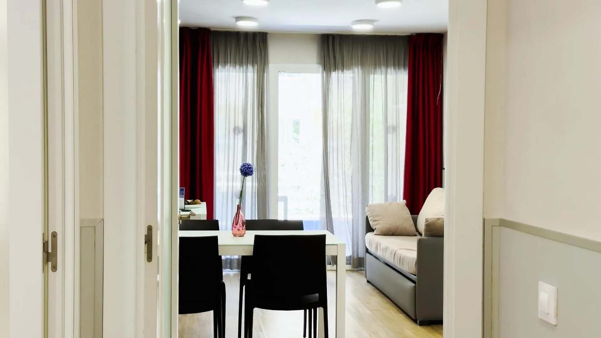 Rentalmar Zahara Family Suites Salou 0*,  Spain