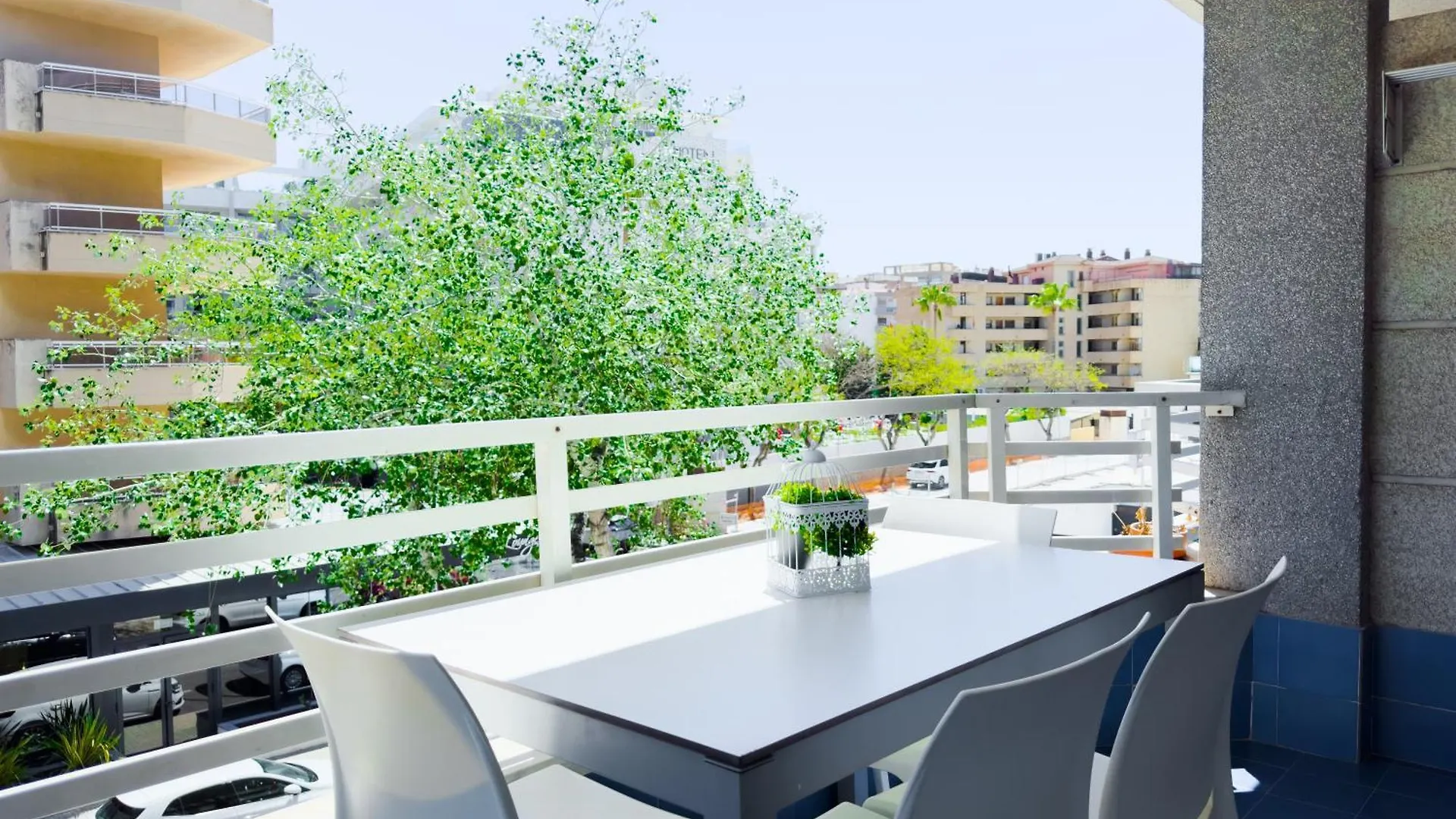 Rentalmar Zahara family suites Salou Apartamento